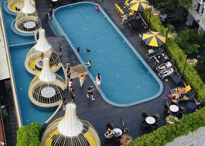 The Twizt - Lifestyle Hostel & Hotel Siem Reap